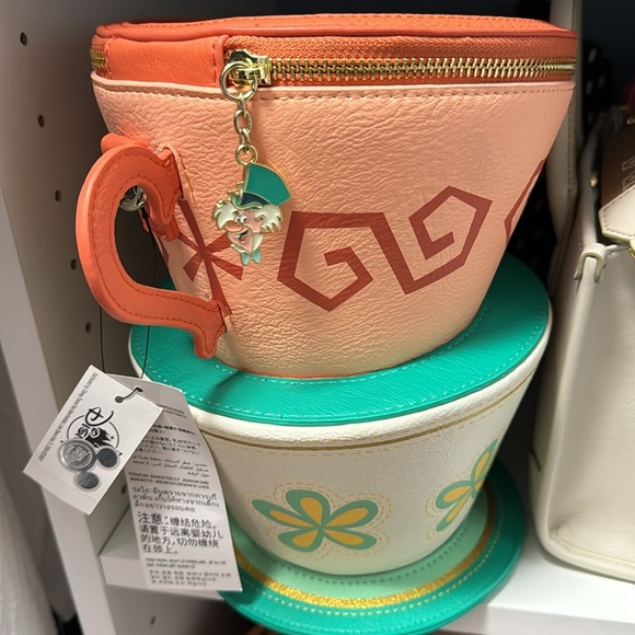 Disney Loungefly Alice in Wonderland tea cup collection novelty purse - Picture 5 of 7